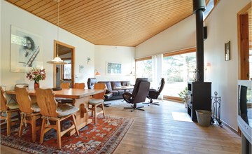 4 bedroom cozy home in Sjællands Odde 2