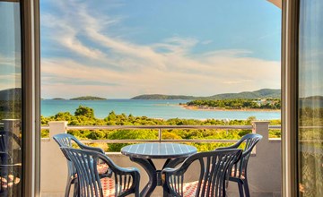 Amazing apartment in Sibenik with house sea view 2
