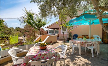 Beautiful apartment in Punta Kriza 3