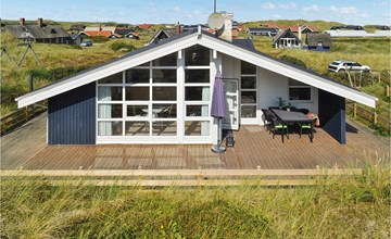 3 bedroom awesome home in Hvide Sande 2
