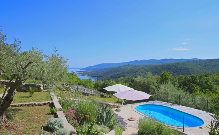 mit eigenem Pool und schönem Meerblick 1