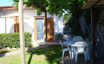 Gemütliches Appartement in Capoliveri mit Grill und Terrasse 2