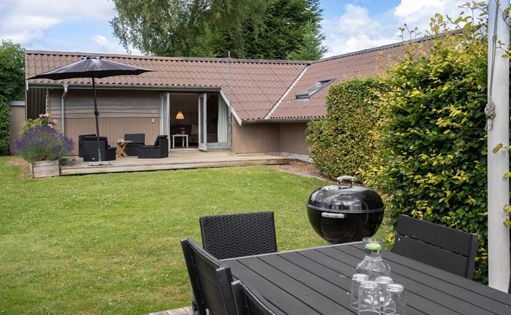 4 bedroom nice home in Hejls 1