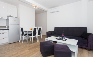 Lovely apartment in Makarska with WiFi 2
