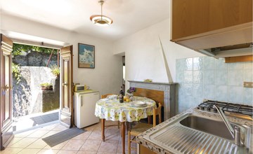 Gorgeous apartment in Bagni di Lucca LU 2