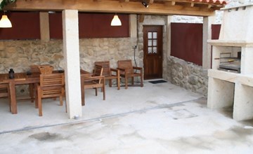 "Großmutters Häuschen" mit überdachter Terrasse 2