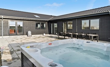 5 bedroom beautiful home in Haderslev 2