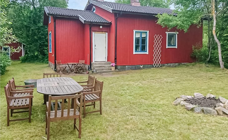 Awesome home in Bjärnum with WiFi 1