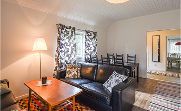 Lovely home in Lärbro with kitchen 3