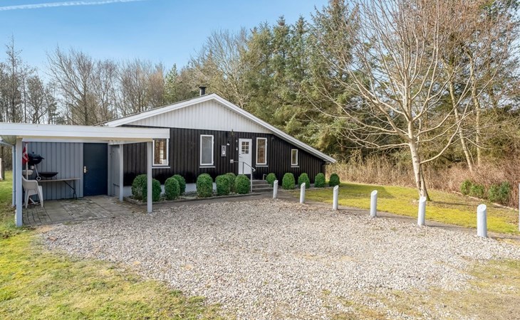 "Iris" - 200m to the fjord 1