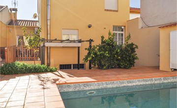 3 bedroom nice home in Olivares 3