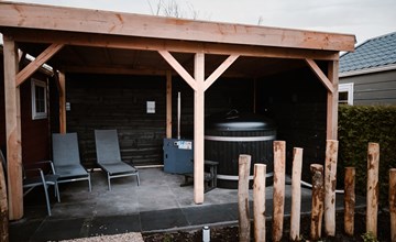 Veluwe lounge with hot tub and sauna | 6 persons 2