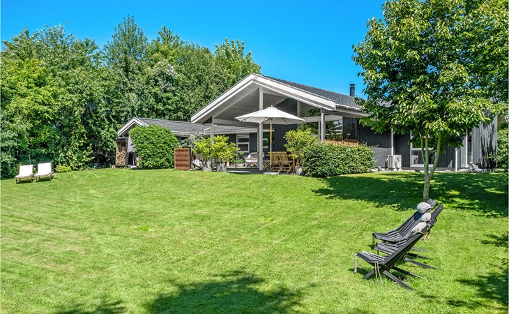 4 bedroom lovely home in Gilleleje 1
