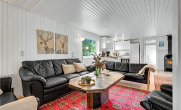 5 bedroom awesome home in Fårvang 3