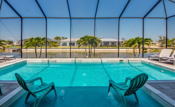 Villa mit eigenem Pool 1