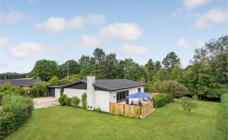 Gorgeous home in Grevinge with kitchen 1
