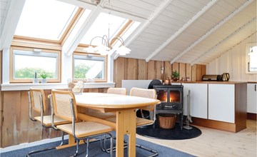 Lovely home in Hvide Sande with WiFi 2