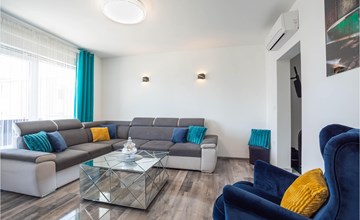 Beautiful apartment in Podstrana 3