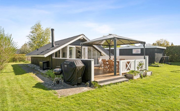 3 bedroom lovely home in Dronningmølle 1