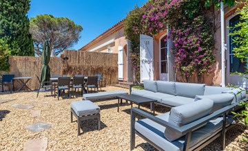 Amazing home in Saint-Raphaël 2