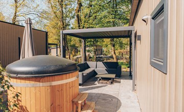 Loevestein Deluxe with Hot tub | 4 persons   3