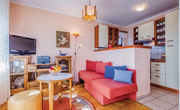 Awesome apartment in Novi Vinodolski 3