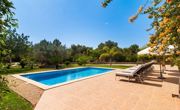 Stunning home in Campos with private swimming pool, can be inside or outside 3