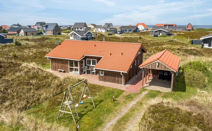 "Hughe" - 200m from the sea 1