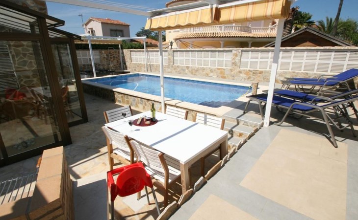 Wunderschöne Villa in Dénia mit privatem Pool 1