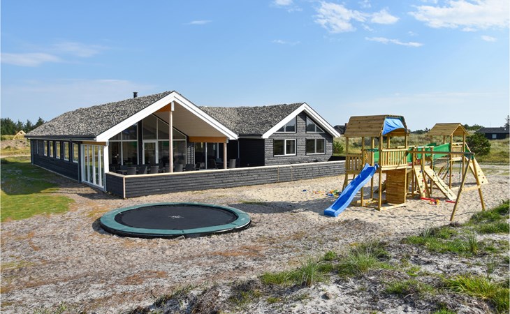 Nice home in Ringkøbing with sauna 1