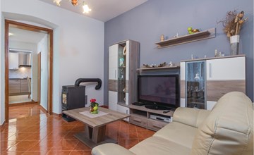 3 bedroom cozy home in Trget 2