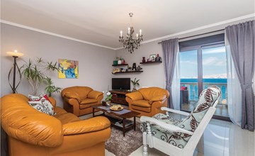 Awesome home in Senj with kitchen 3