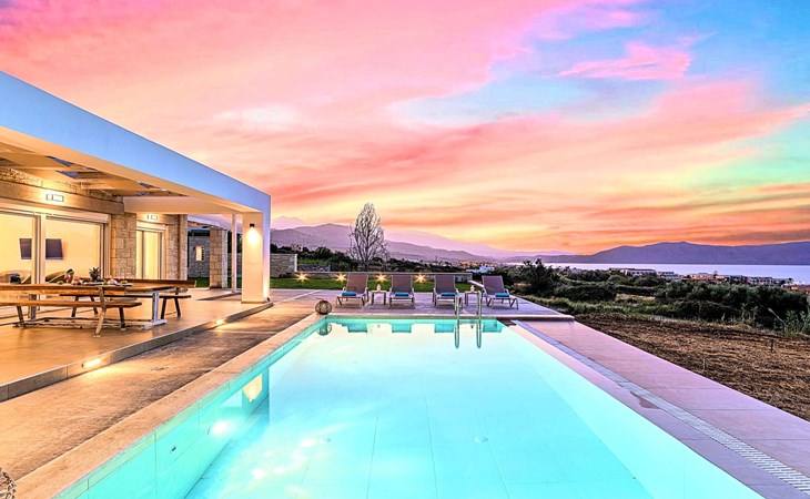 in Georgioupoli mit Grill, Garten und Terrasse und Meerblick 1