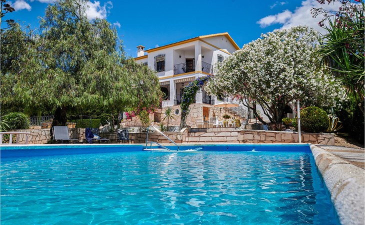 6 bedroom cozy home in Lucena 1