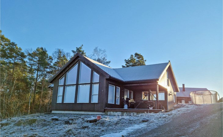 Stunning home in Lyngdal with WiFi 1