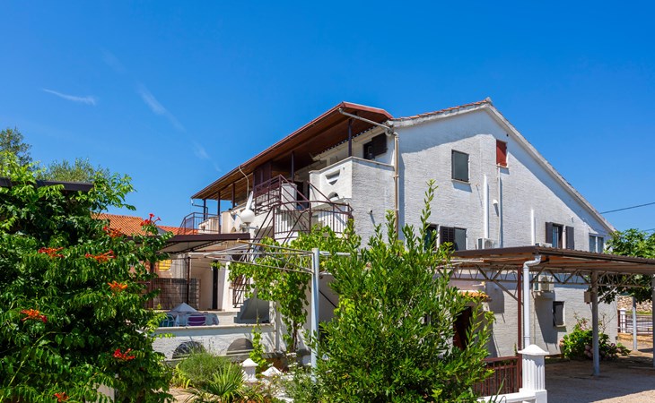 2 bedroom amazing apartment in Pinezici 1