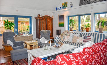 Lovely home in Höllviken with kitchen 3