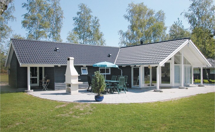 Cozy home in Væggerløse with sauna 1