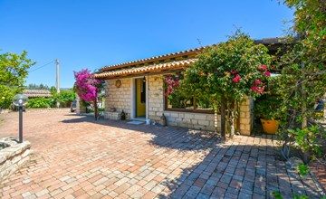 Gorgeous home in Noto 3