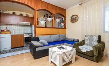 Nice apartment in Senj 2