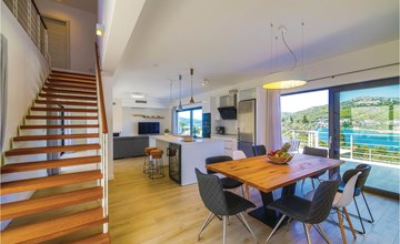 Beautiful home in Seget Vranjca 2