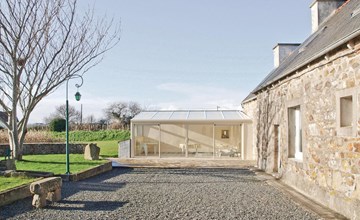 2 bedroom stunning home in Kerbors 3