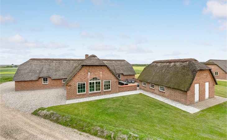 7 bedroom gorgeous home in Ulfborg 1