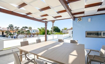 Pet friendly home in Kaukana 3