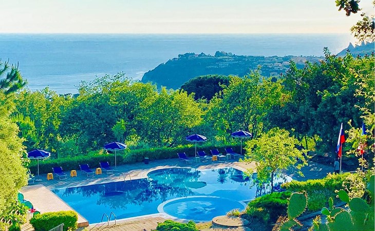 1 bedroom beautiful apartment in Ricadi 1