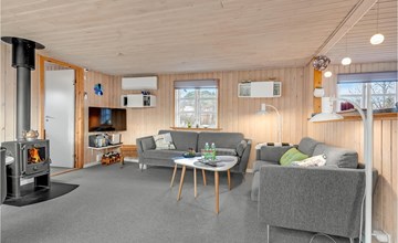 Cozy home in Hadsund with WiFi 3