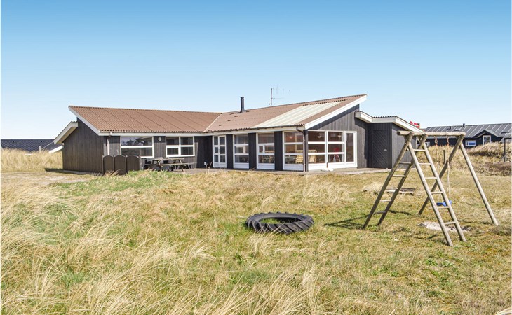 Nice home in Hvide Sande with sauna 1