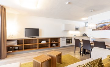 Superior Ferienwohnung & Pool 2