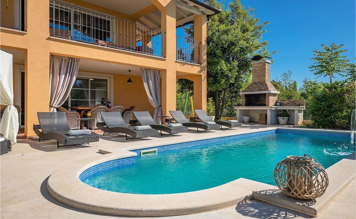Villa Ari 1