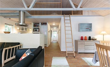 Stunning home in Aakirkeby with WiFi 3